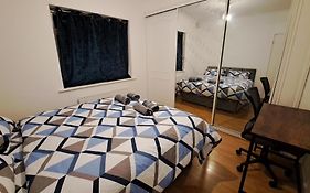 Guest House In Dagenham East By Fenia
